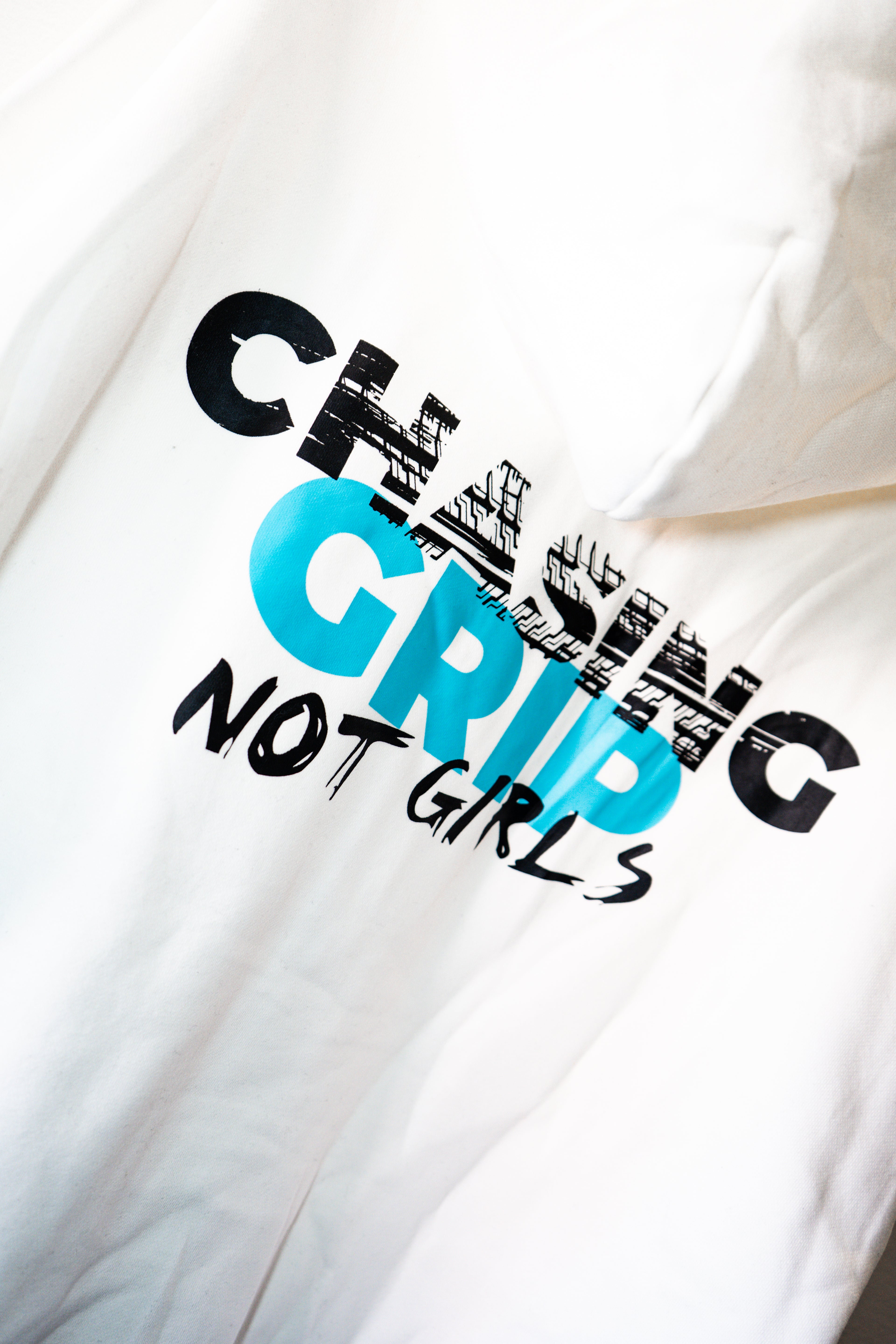 WHITE HODDIE RACELAND